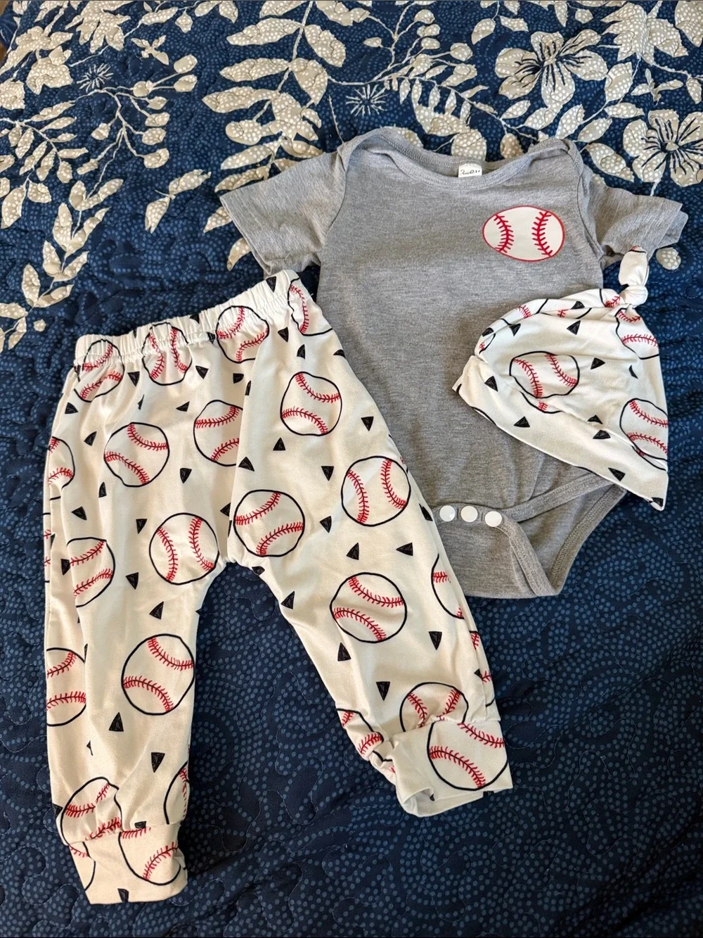 Twins matching Baseball Set Size 3-6M 6 pieces total
